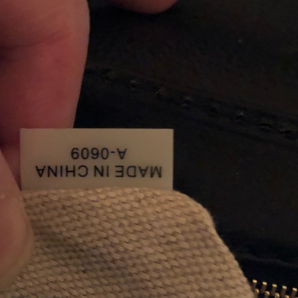 MICHAEL KORS VINTAGE ROSE SADDLE BAG - Picture 9 of 9